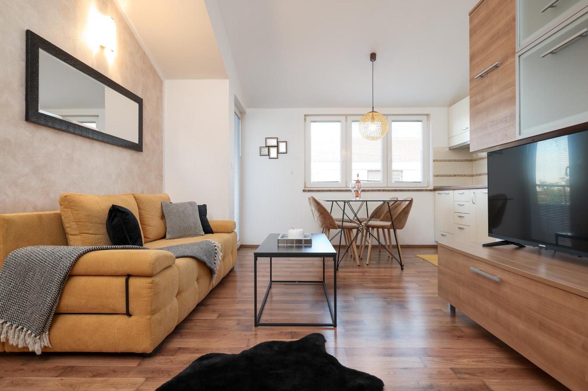 Apartments Anita Nin Dış mekan fotoğraf